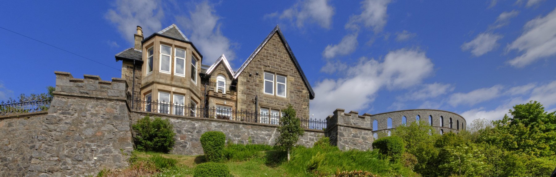 Dunheanish Exterior
